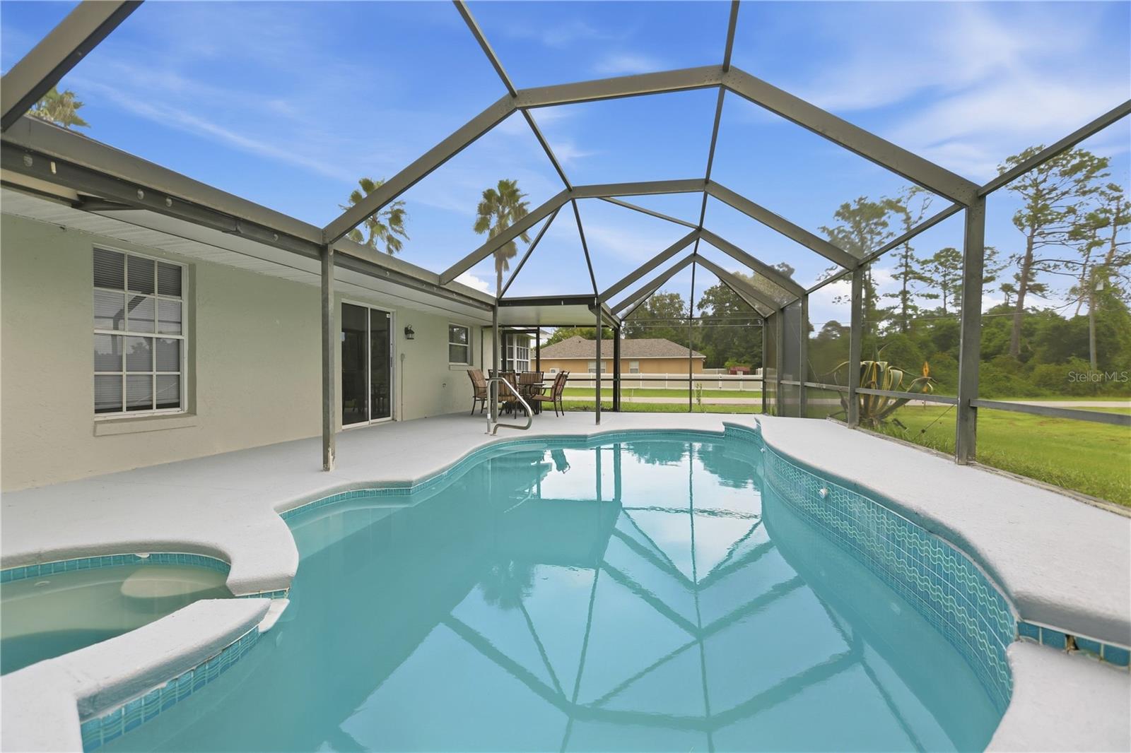 2699 Bentley Dr Property Photo 25