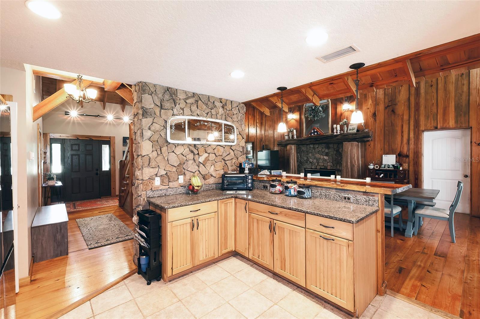 13210 S Oakview Ave Property Photo 9