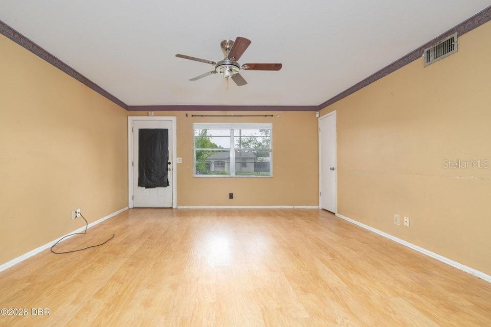 294 Eddie Ave Property Photo 6