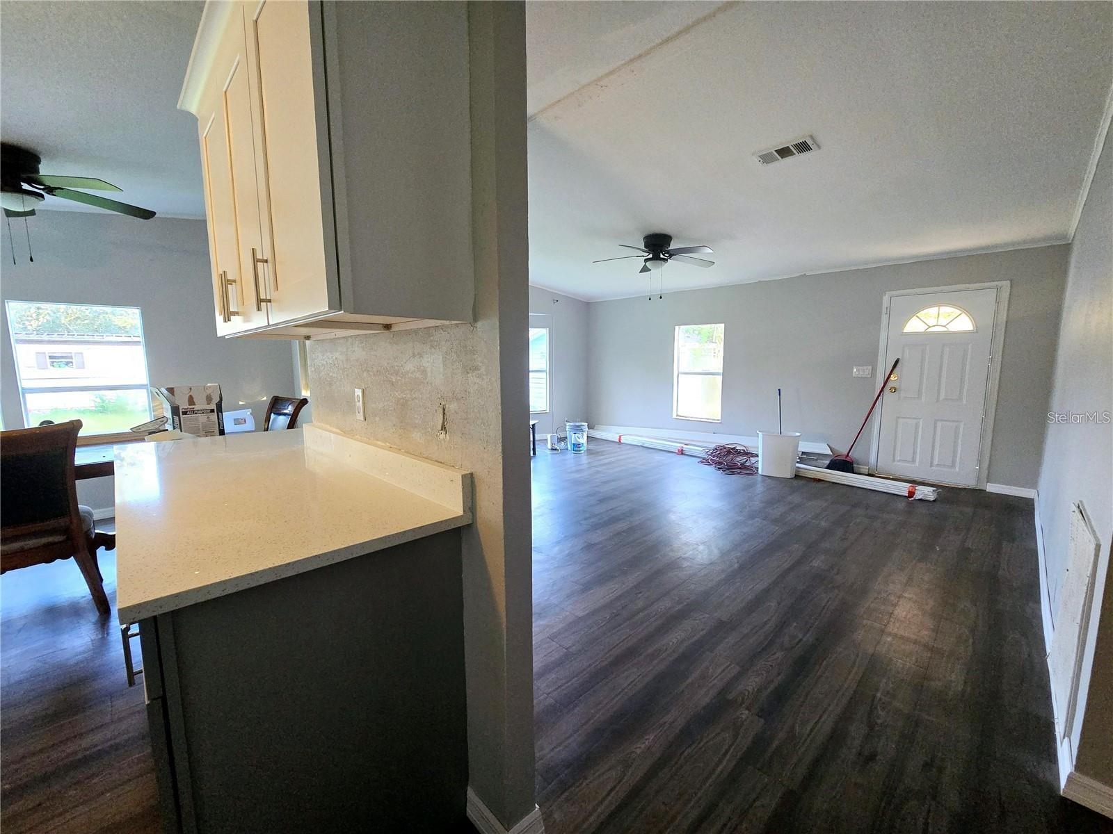 208 Pine Tree Trl Property Photo 7