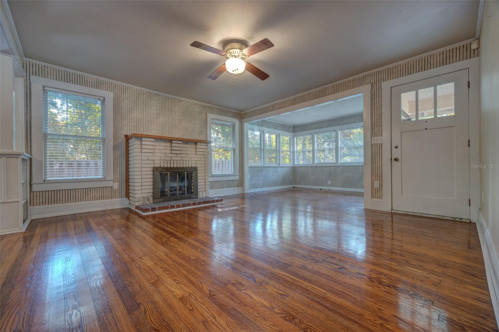 641 E Pennsylvania Ave Property Photo 7