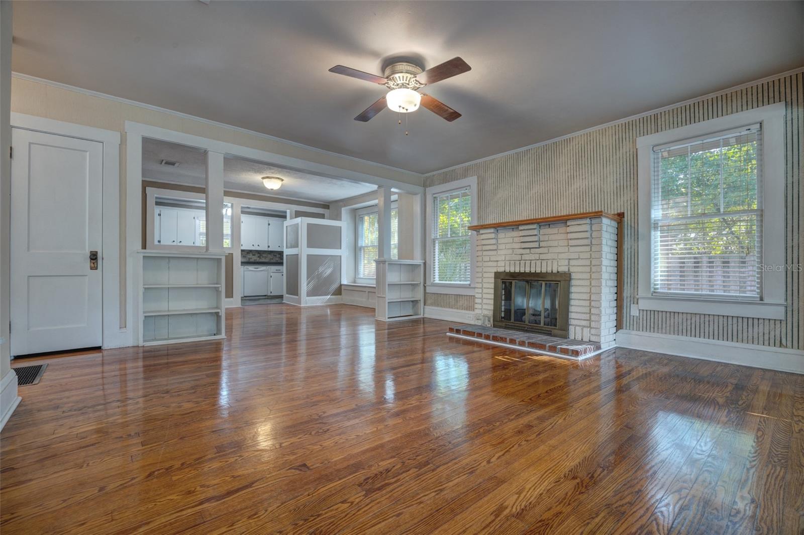 641 E Pennsylvania Ave Property Photo 8
