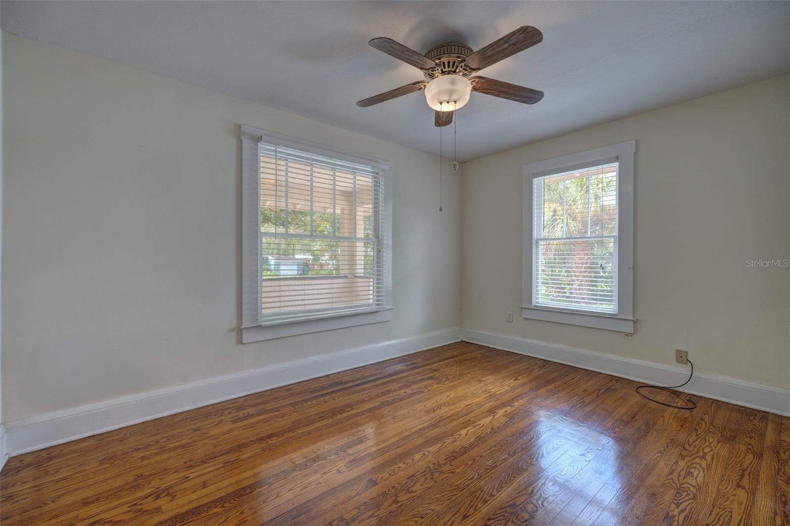 641 E Pennsylvania Ave Property Photo 23