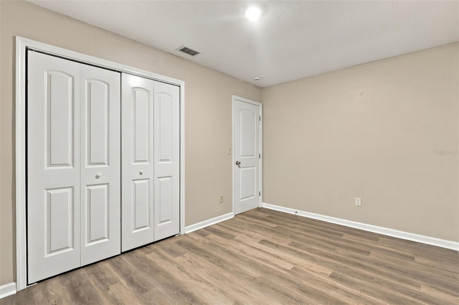 5757 Devon St Property Photo 29