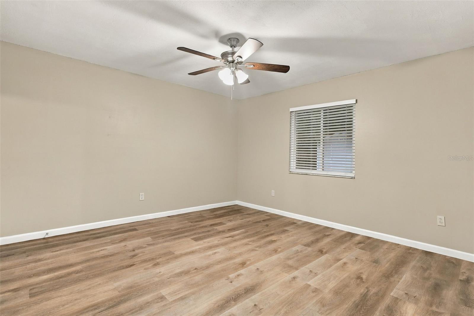 5757 Devon St Property Photo 30