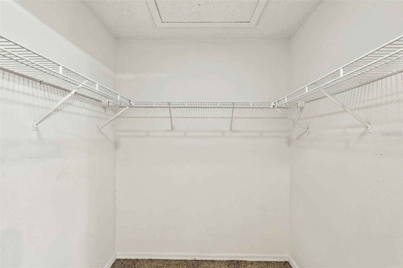 1249 Howland Blvd Property Photo 24