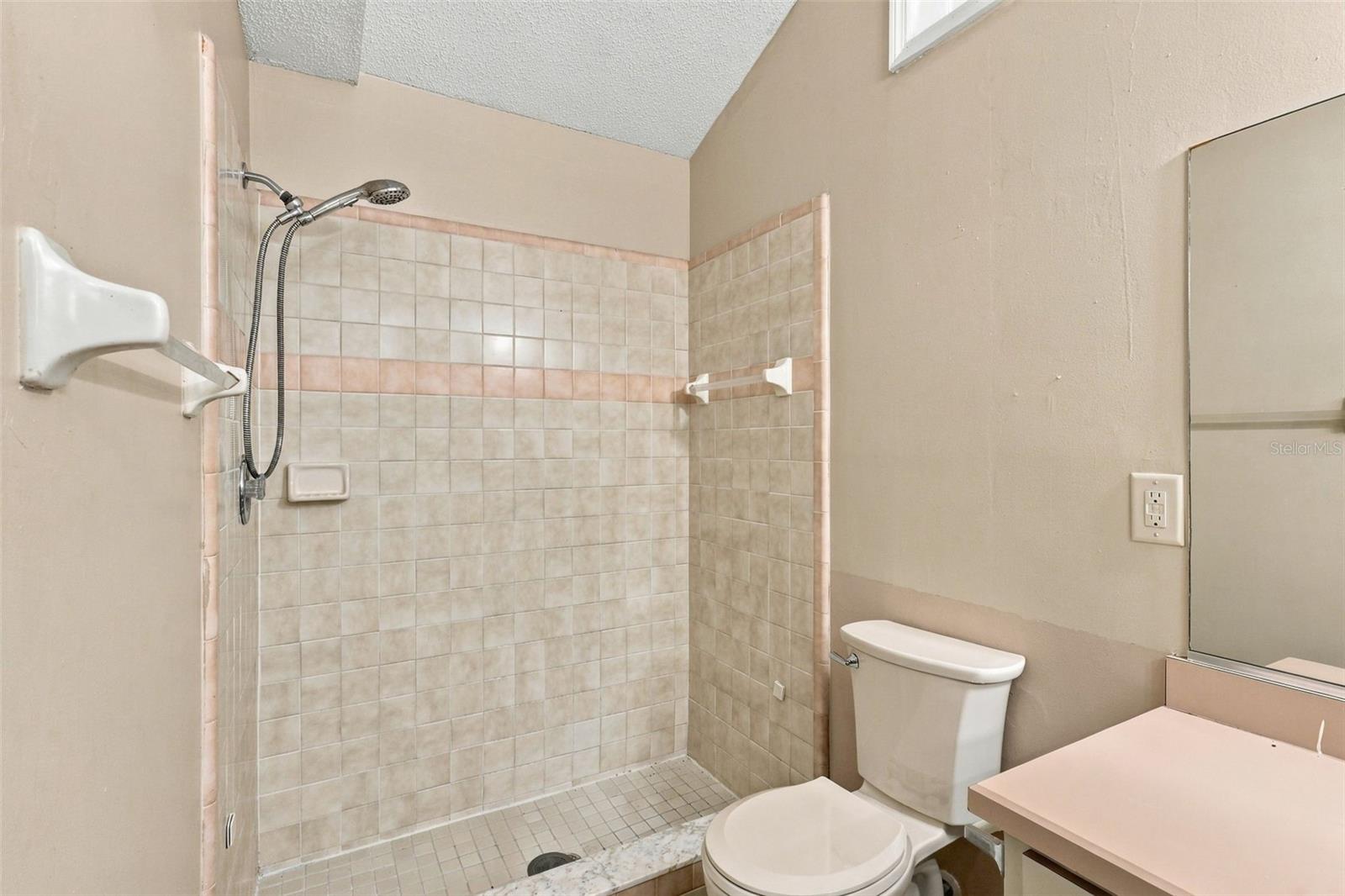 1249 Howland Blvd Property Photo 27