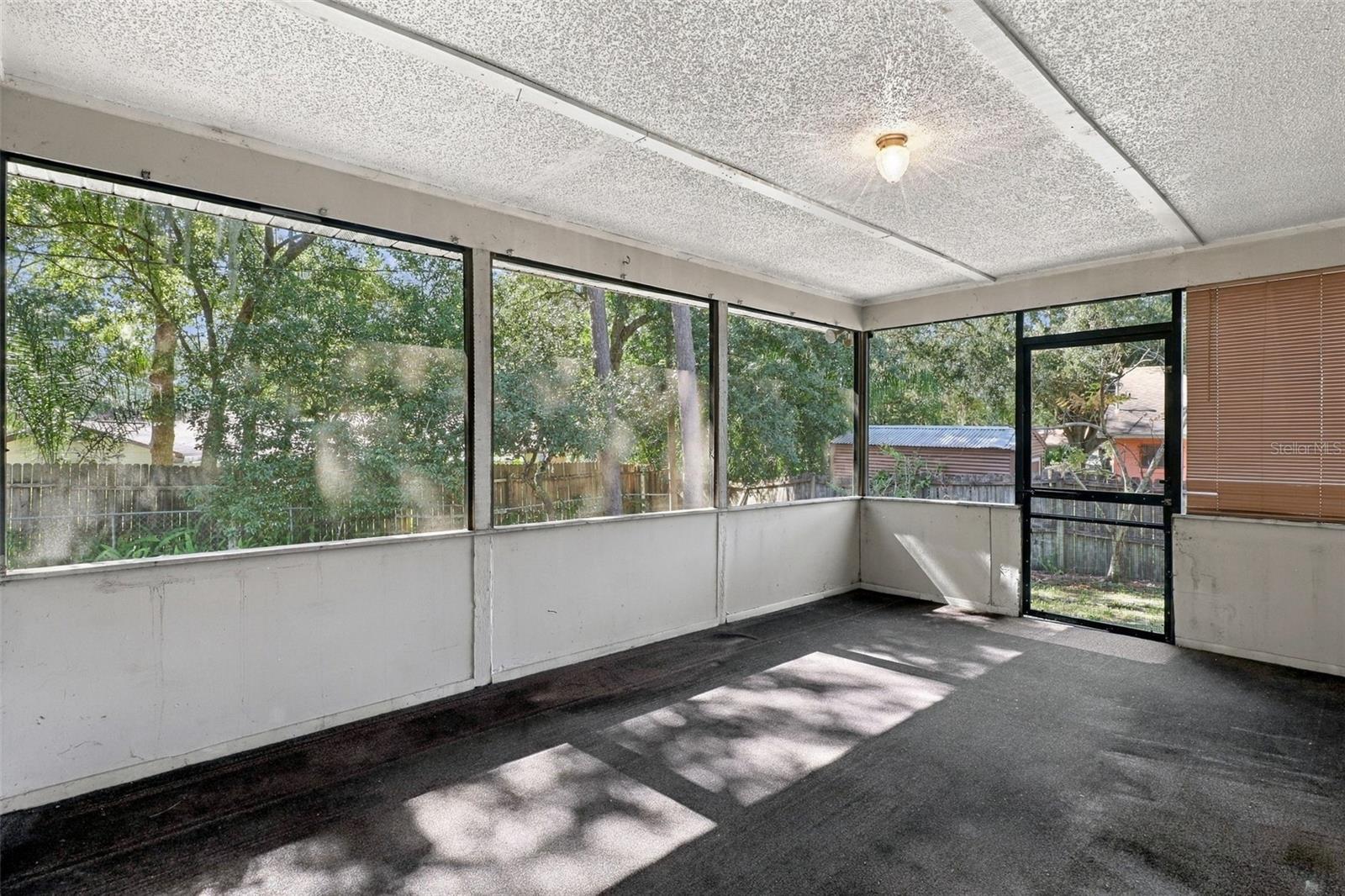 1249 Howland Blvd Property Photo 33