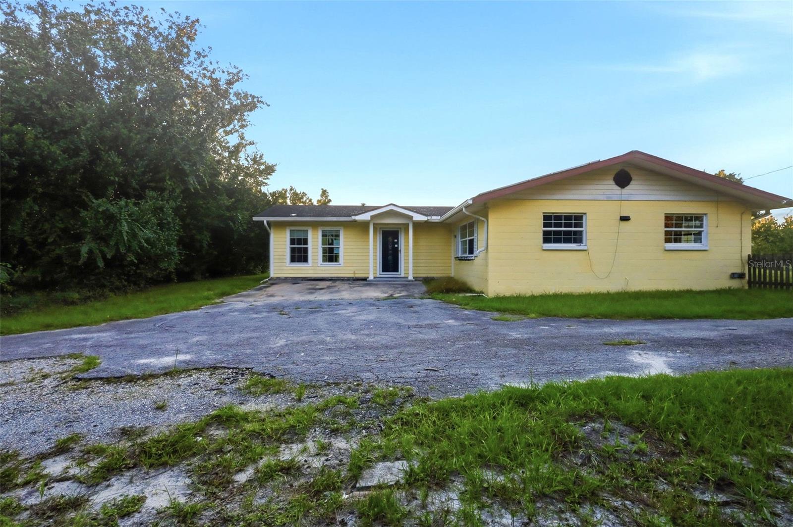 1775 W French Ave Property Photo