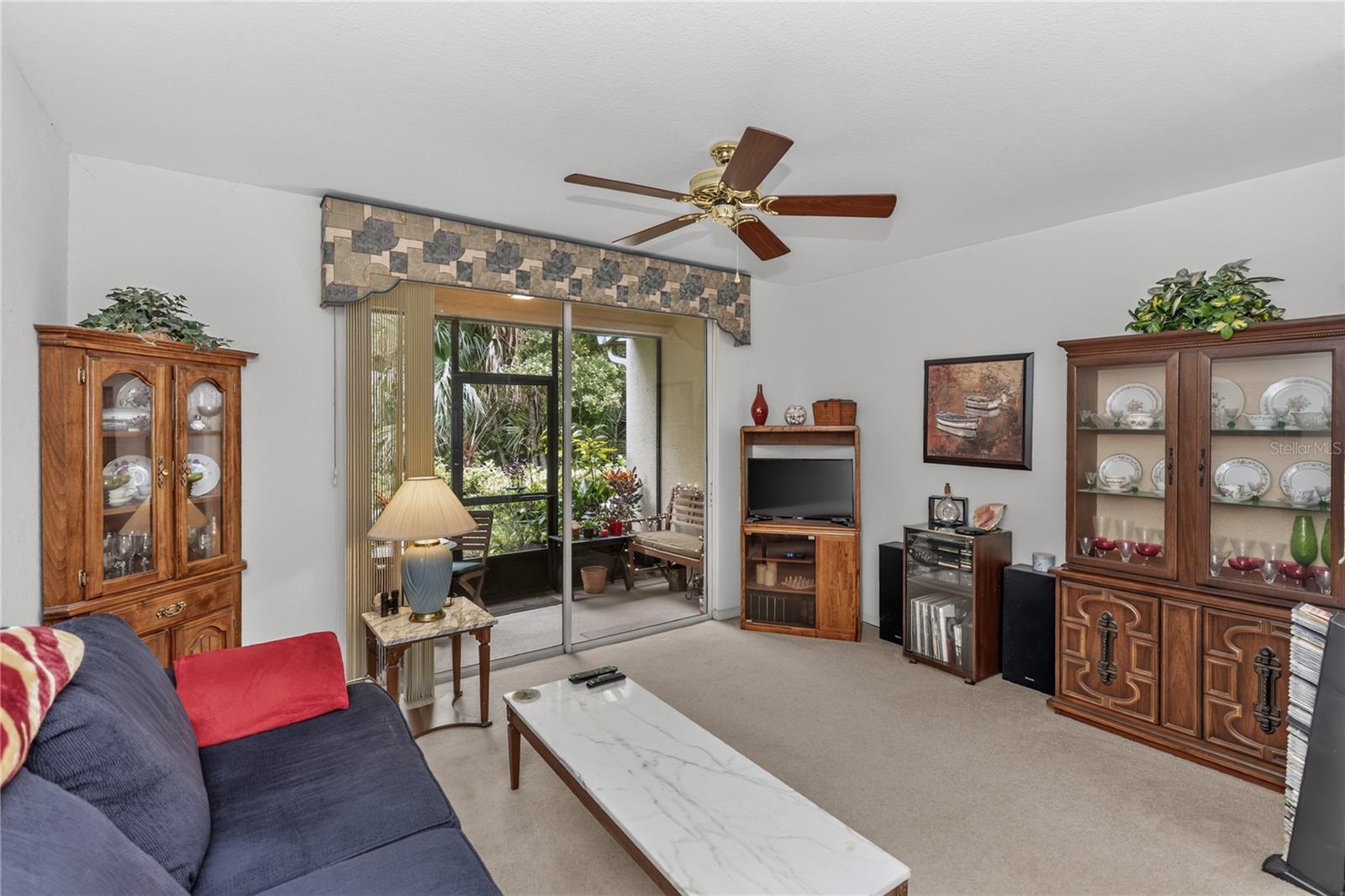 716 Shropshire Loop Property Photo 9