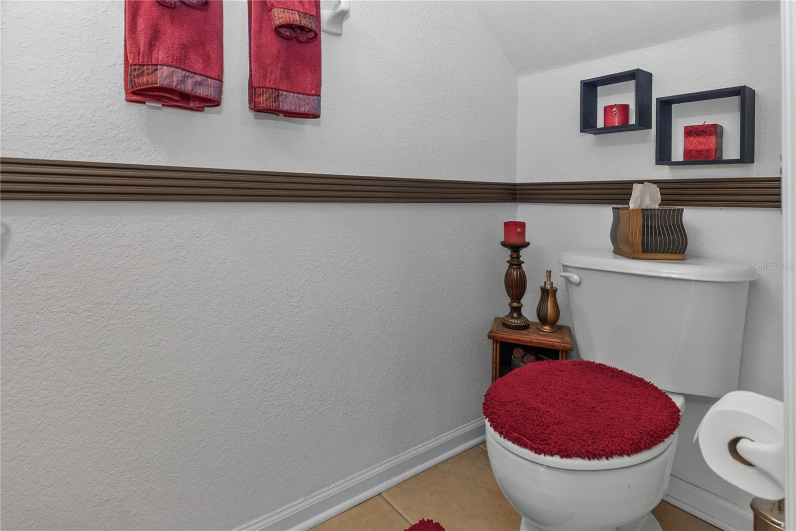 716 Shropshire Loop Property Photo 12