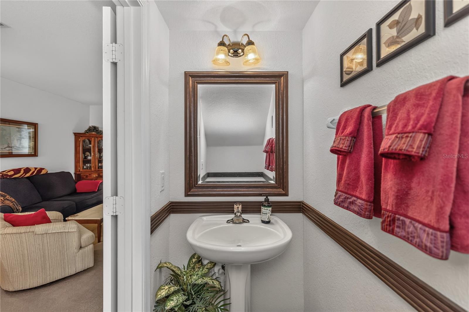 716 Shropshire Loop Property Photo 13