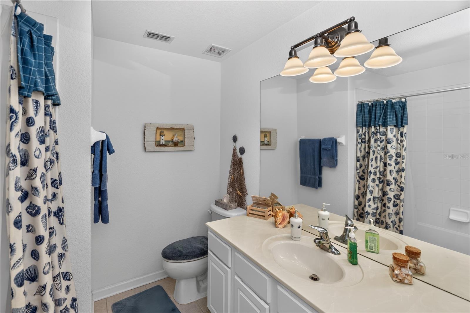 716 Shropshire Loop Property Photo 17