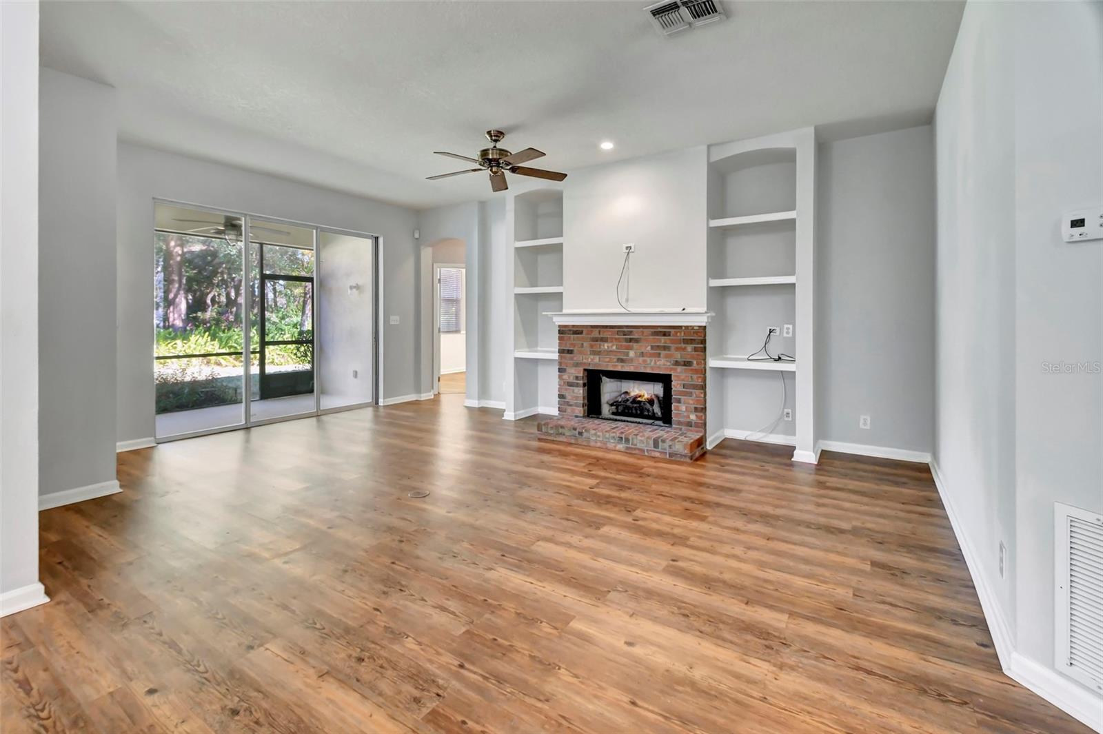 107 Brookgreen Way Property Photo 3