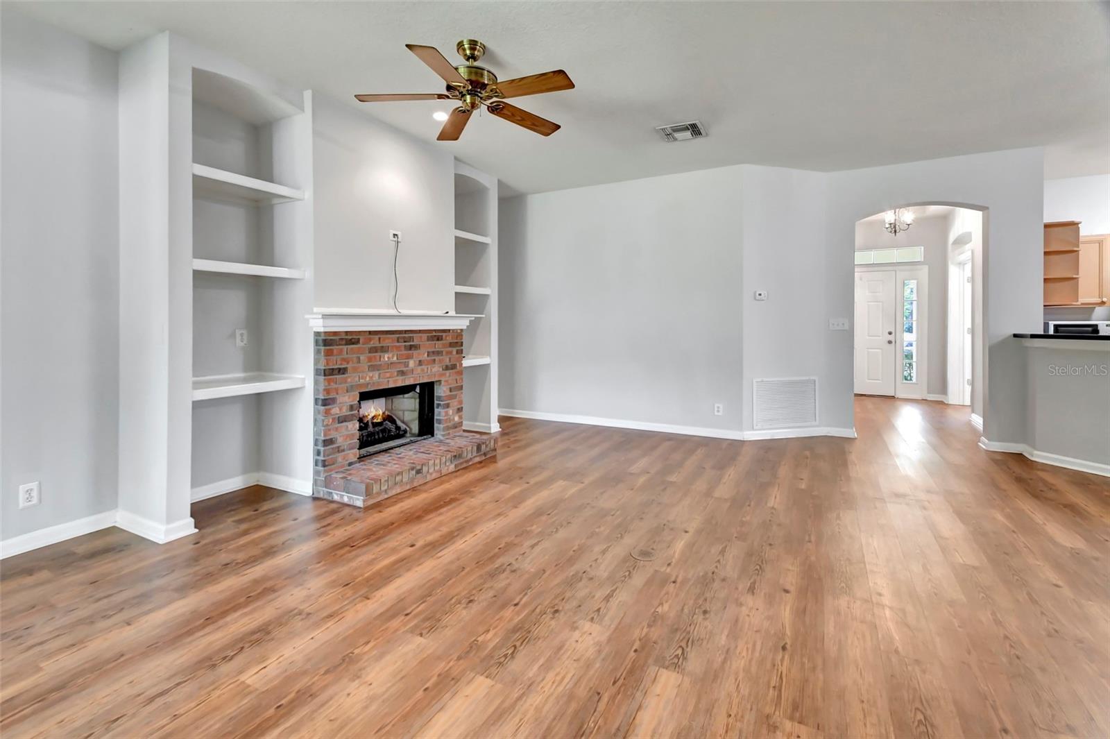 107 Brookgreen Way Property Photo 8