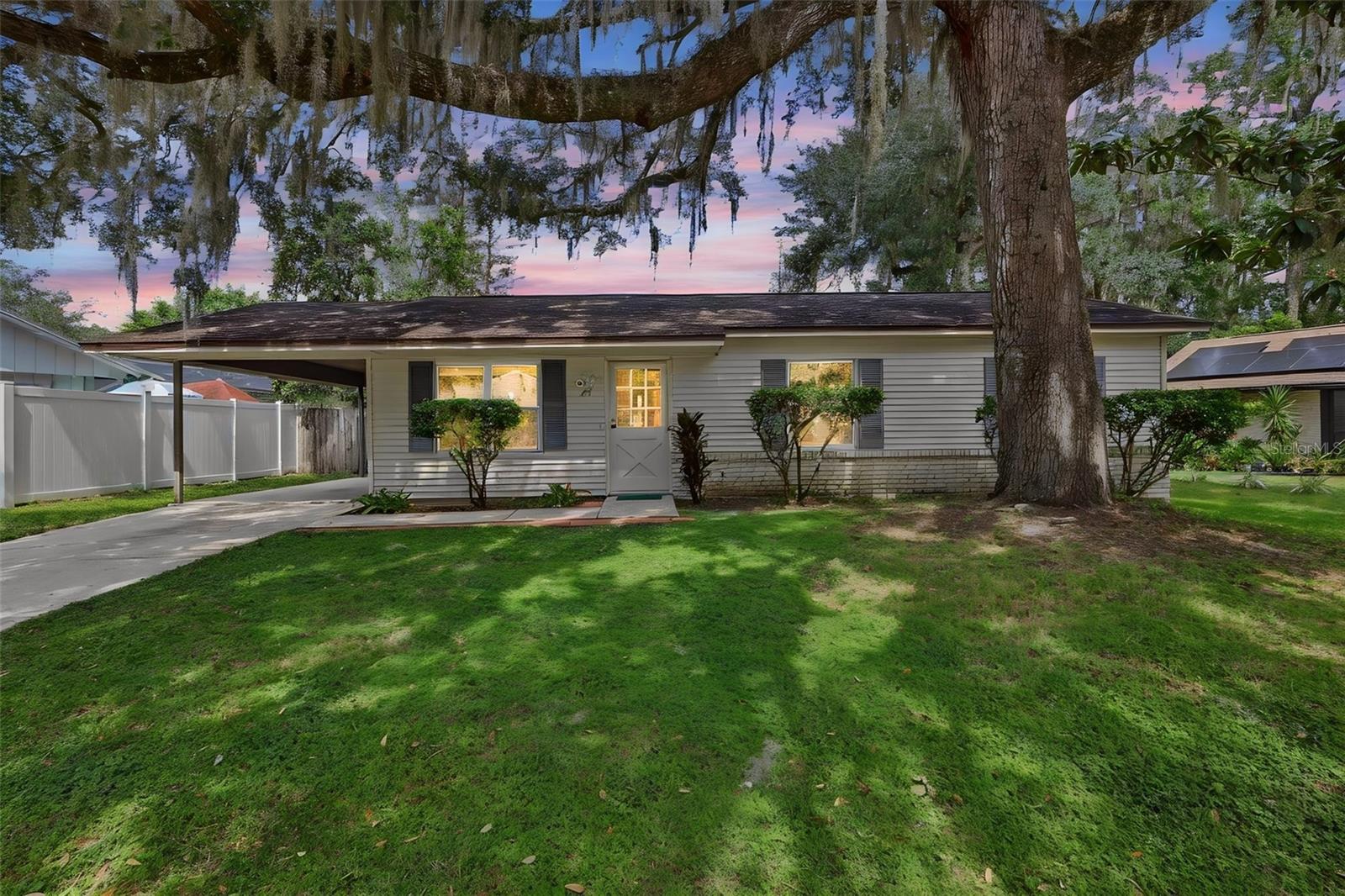 711 Thistle Pl Property Photo 1