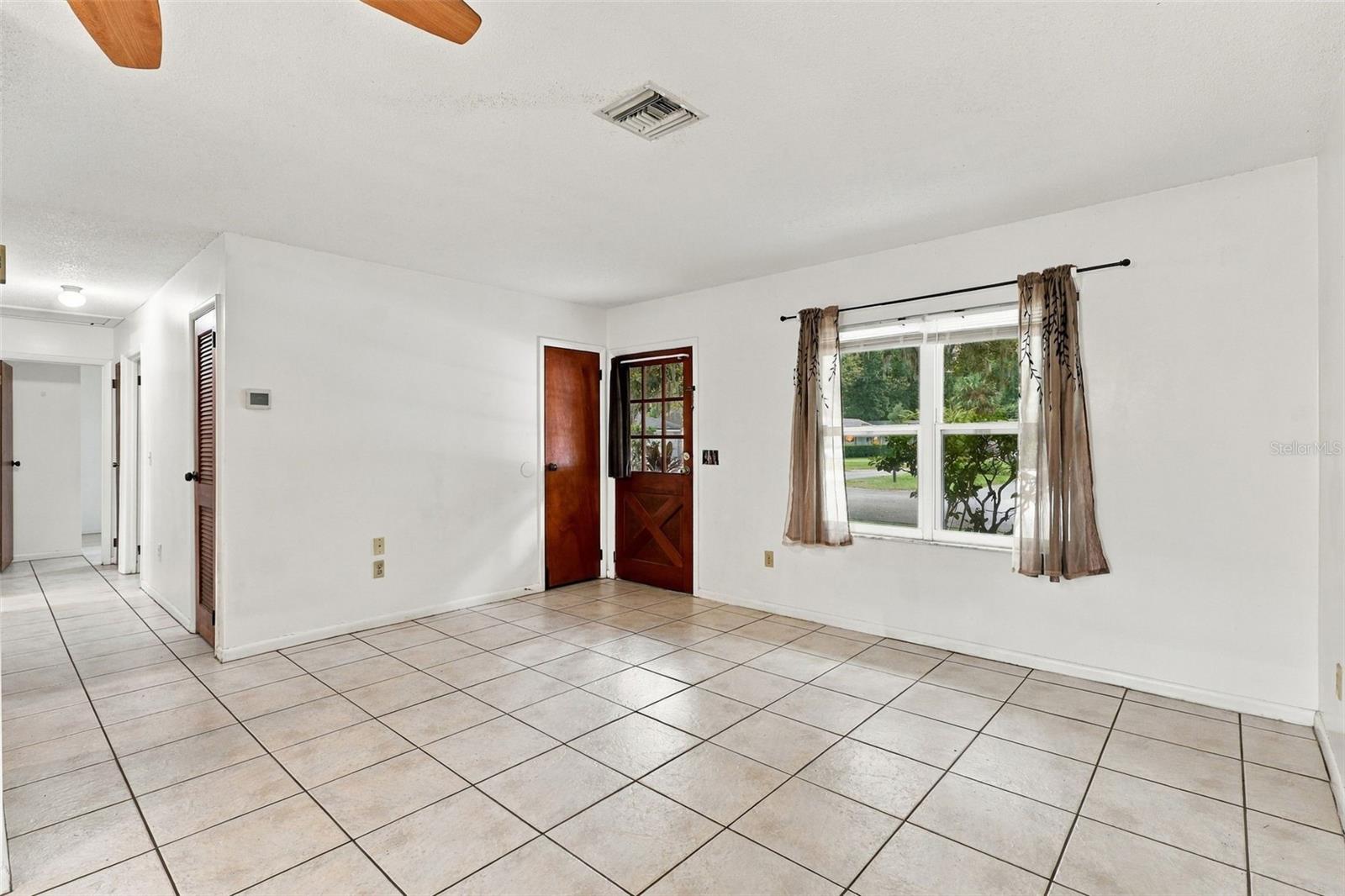 711 Thistle Pl Property Photo 4