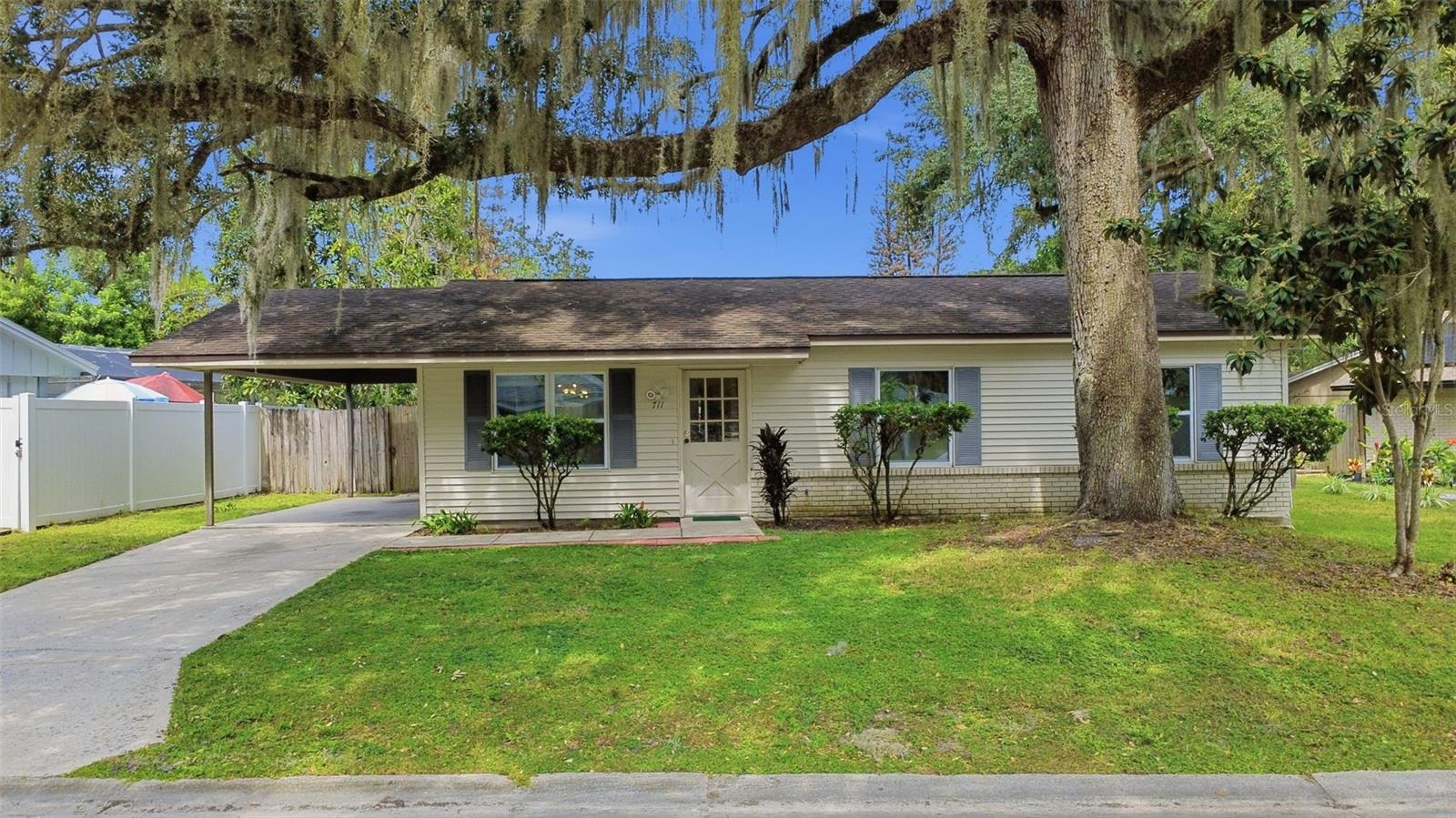 711 Thistle Pl Property Photo 44