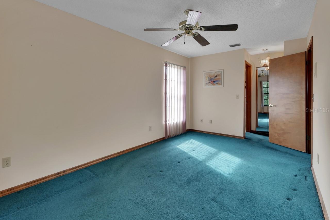 135 E Iris Dr Property Photo 17