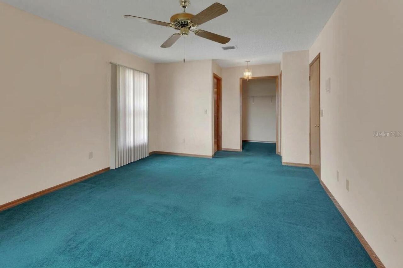 135 E Iris Dr Property Photo 21