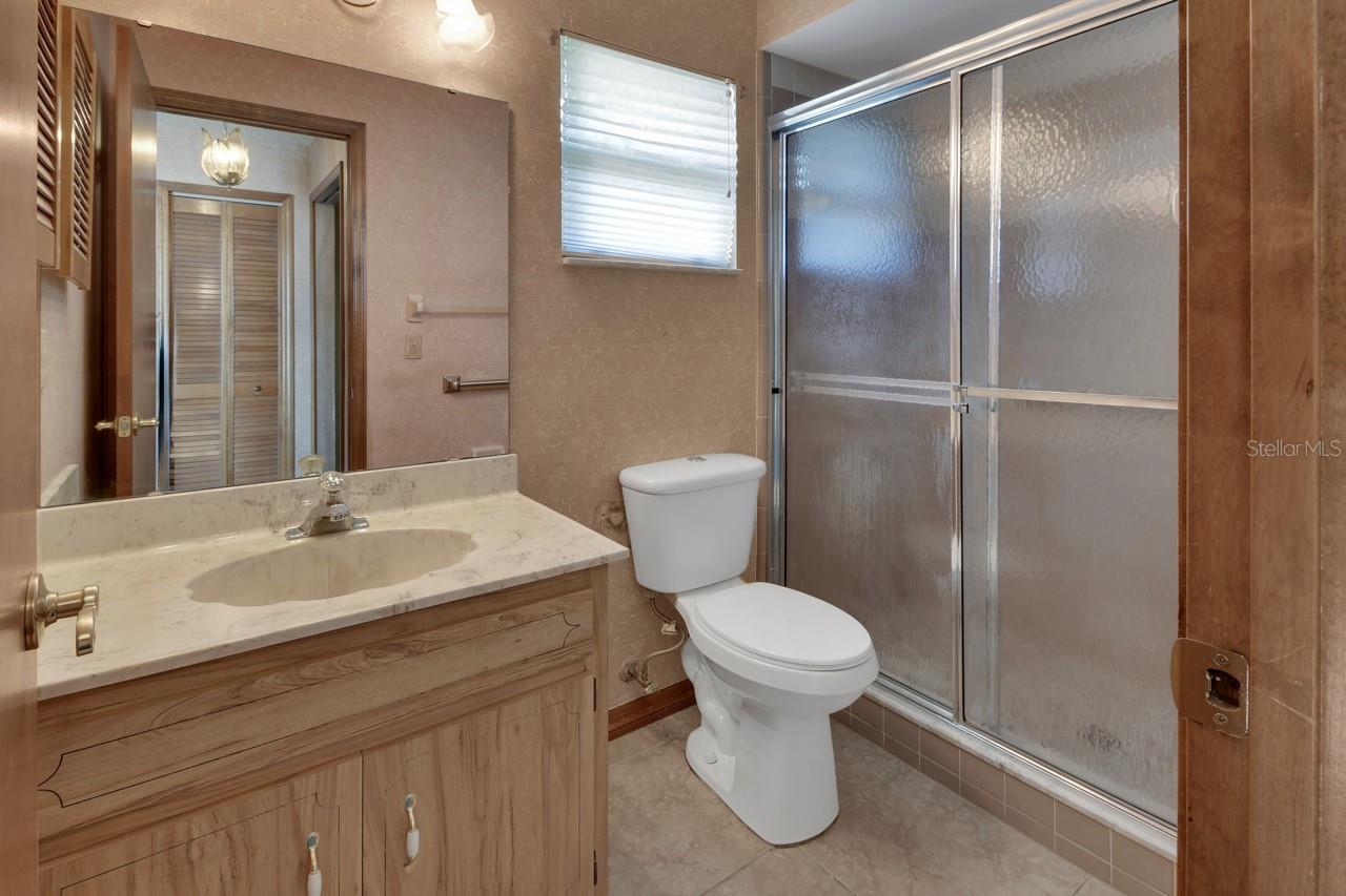 135 E Iris Dr Property Photo 22