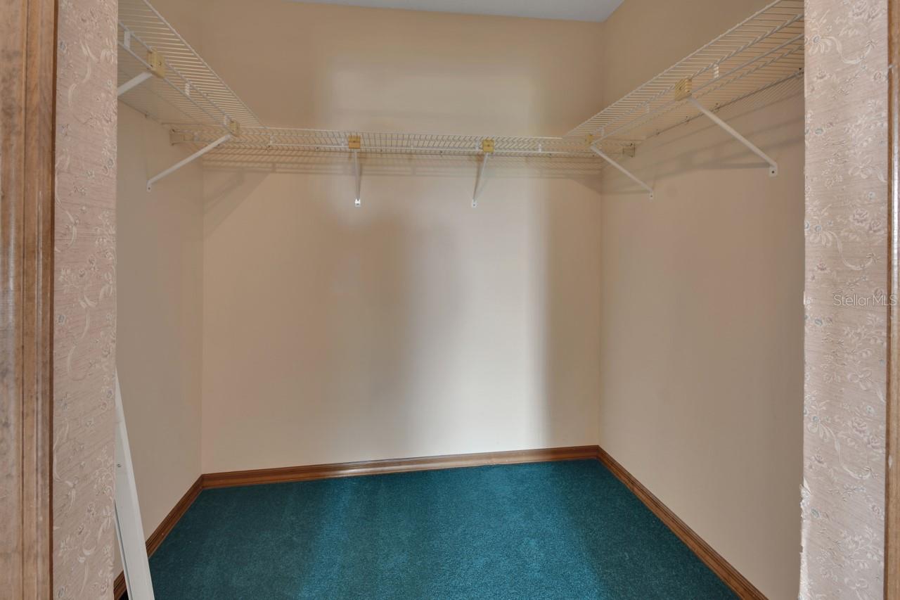 135 E Iris Dr Property Photo 23