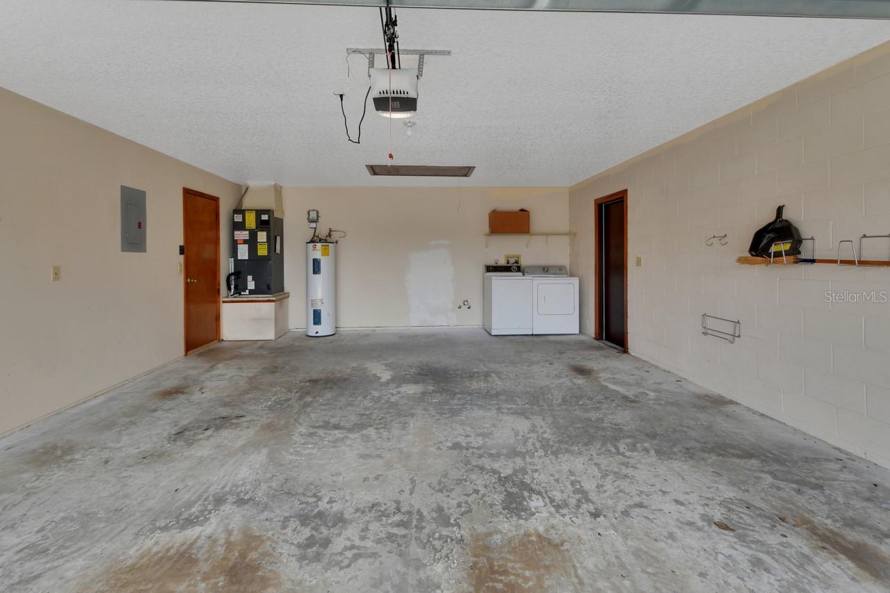 135 E Iris Dr Property Photo 26