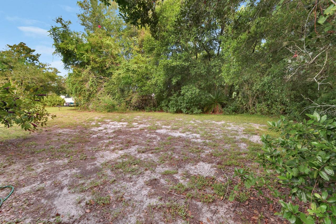 135 E Iris Dr Property Photo 27