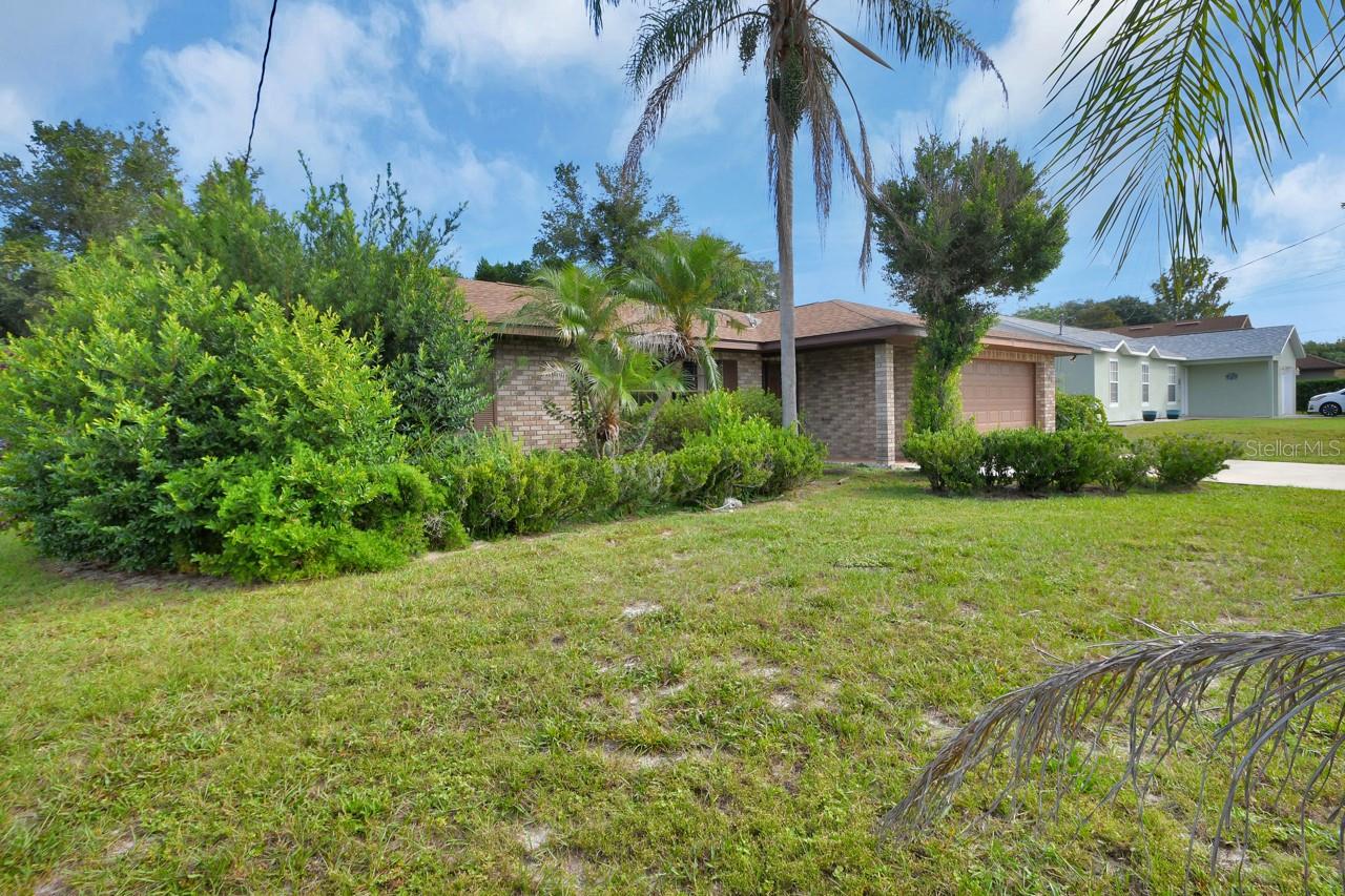 135 E Iris Dr Property Photo 31