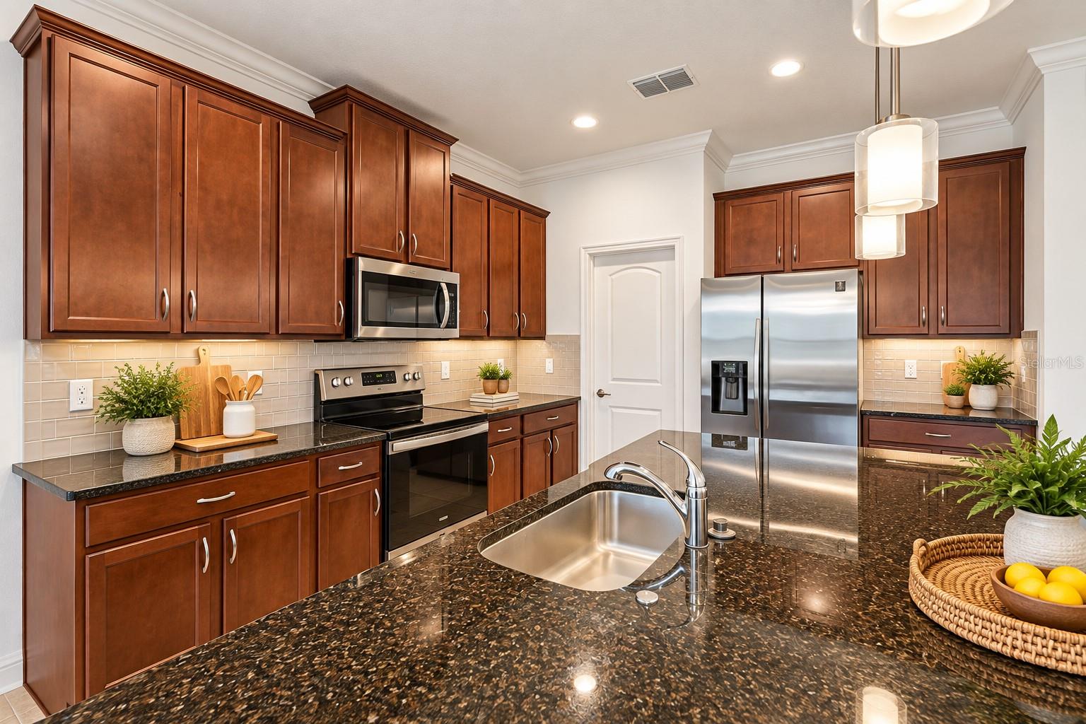 5576 Estero Loop Property Photo 3