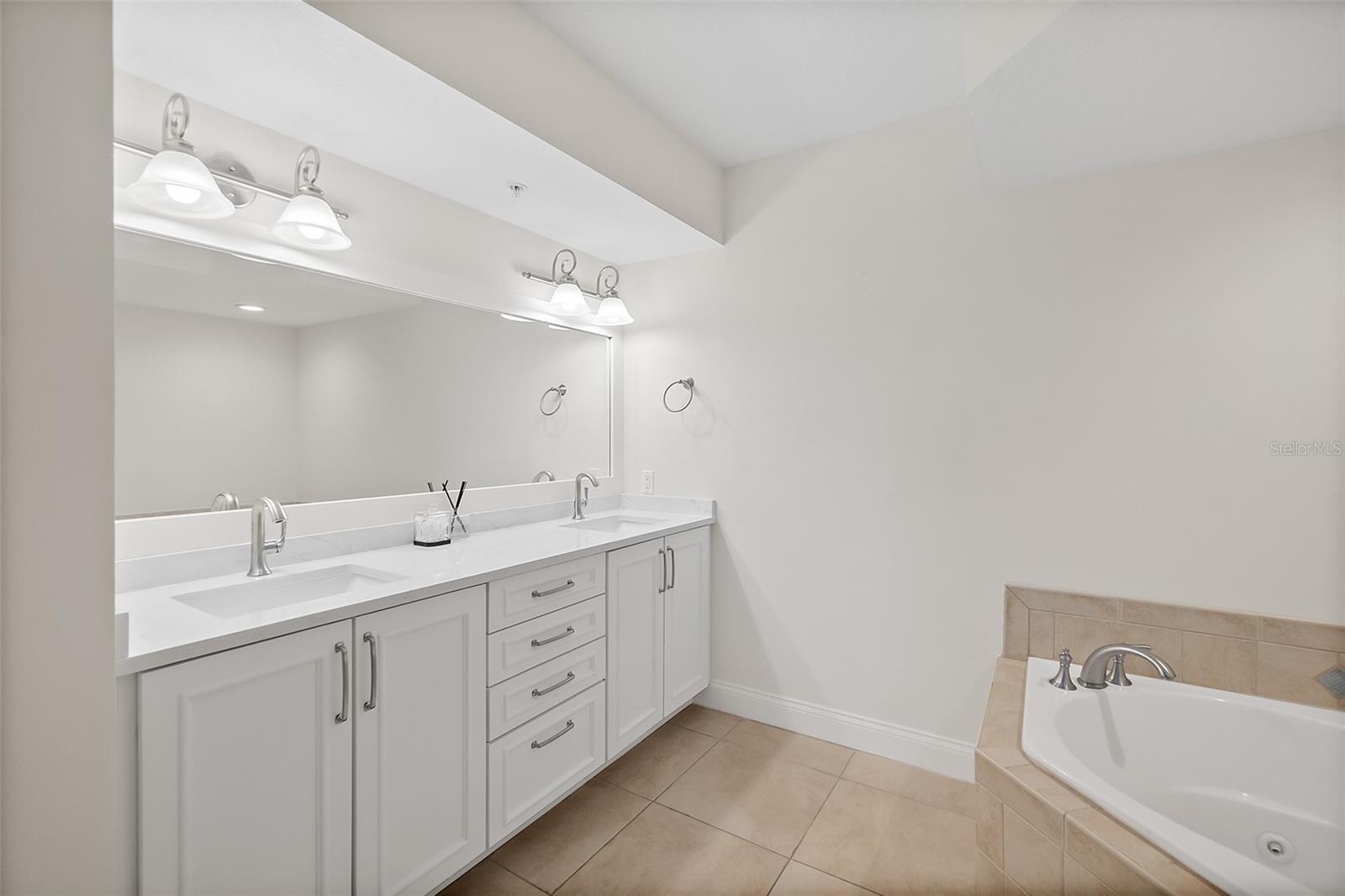 3811 S Atlantic Ave #701 Property Photo 36