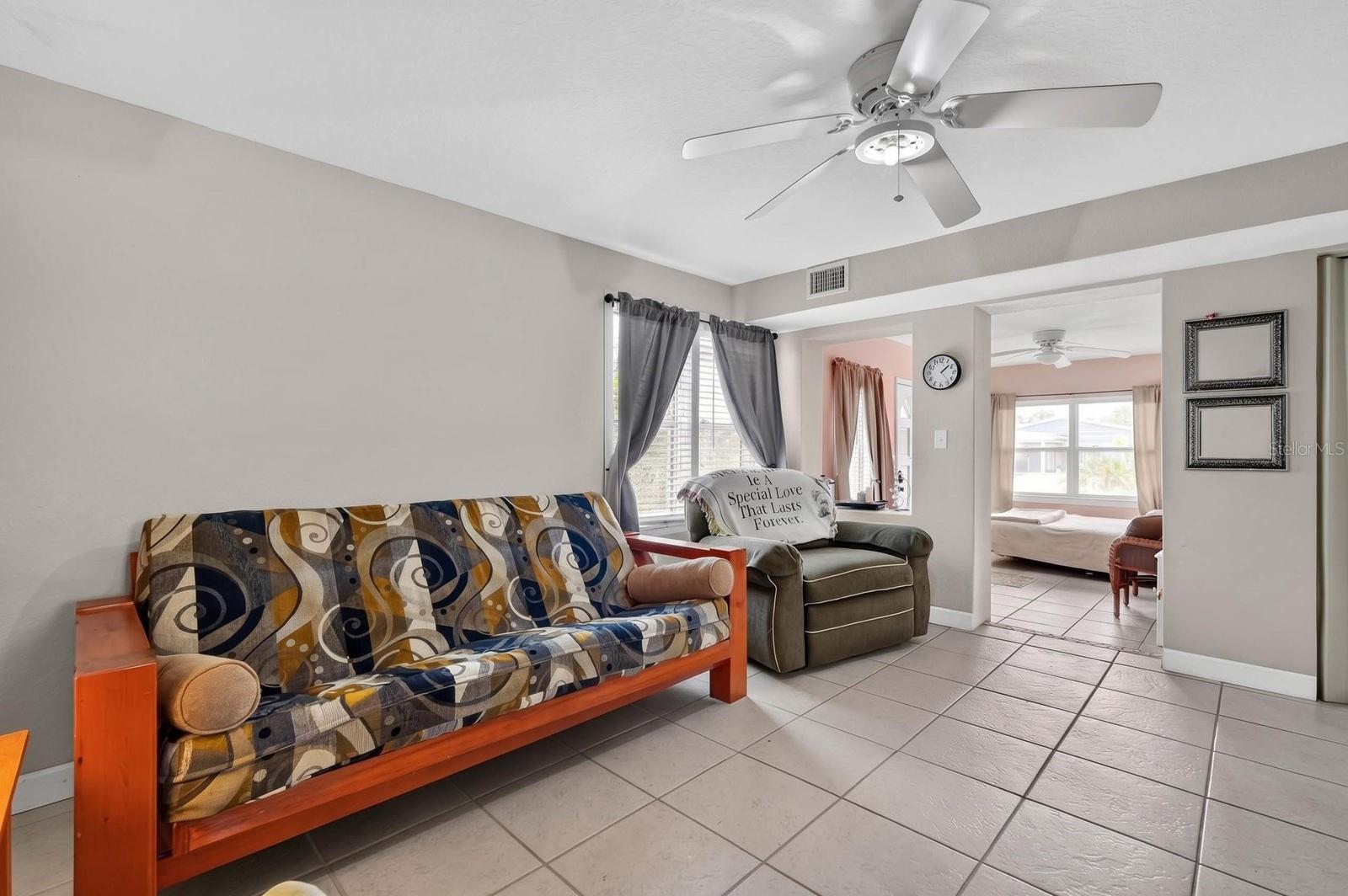 V4951599 Property Photo 9