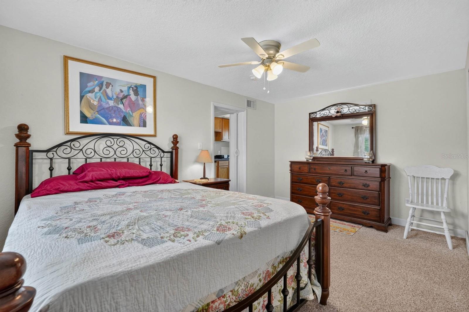 V4951599 Property Photo 15
