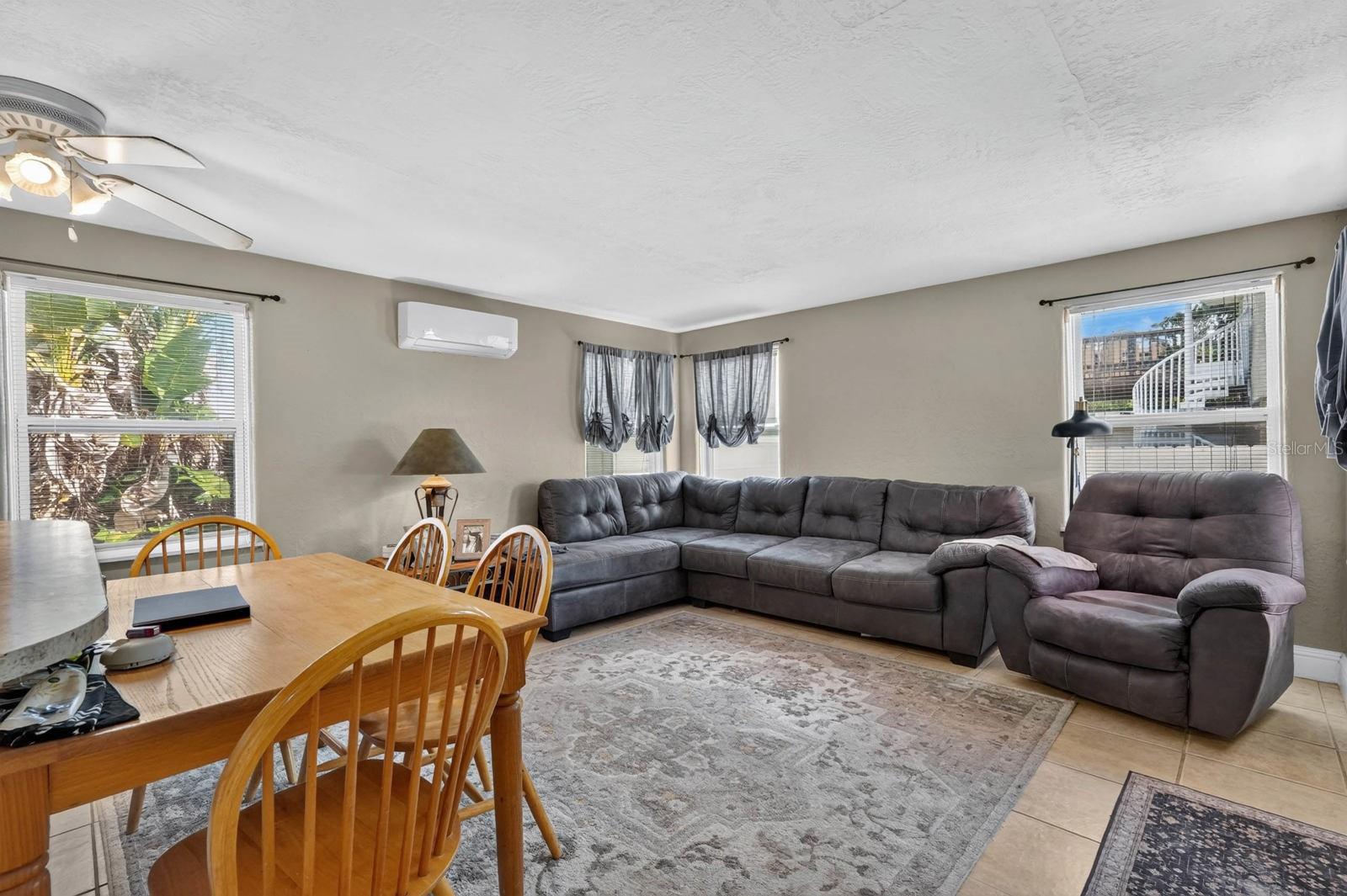 V4951599 Property Photo 25