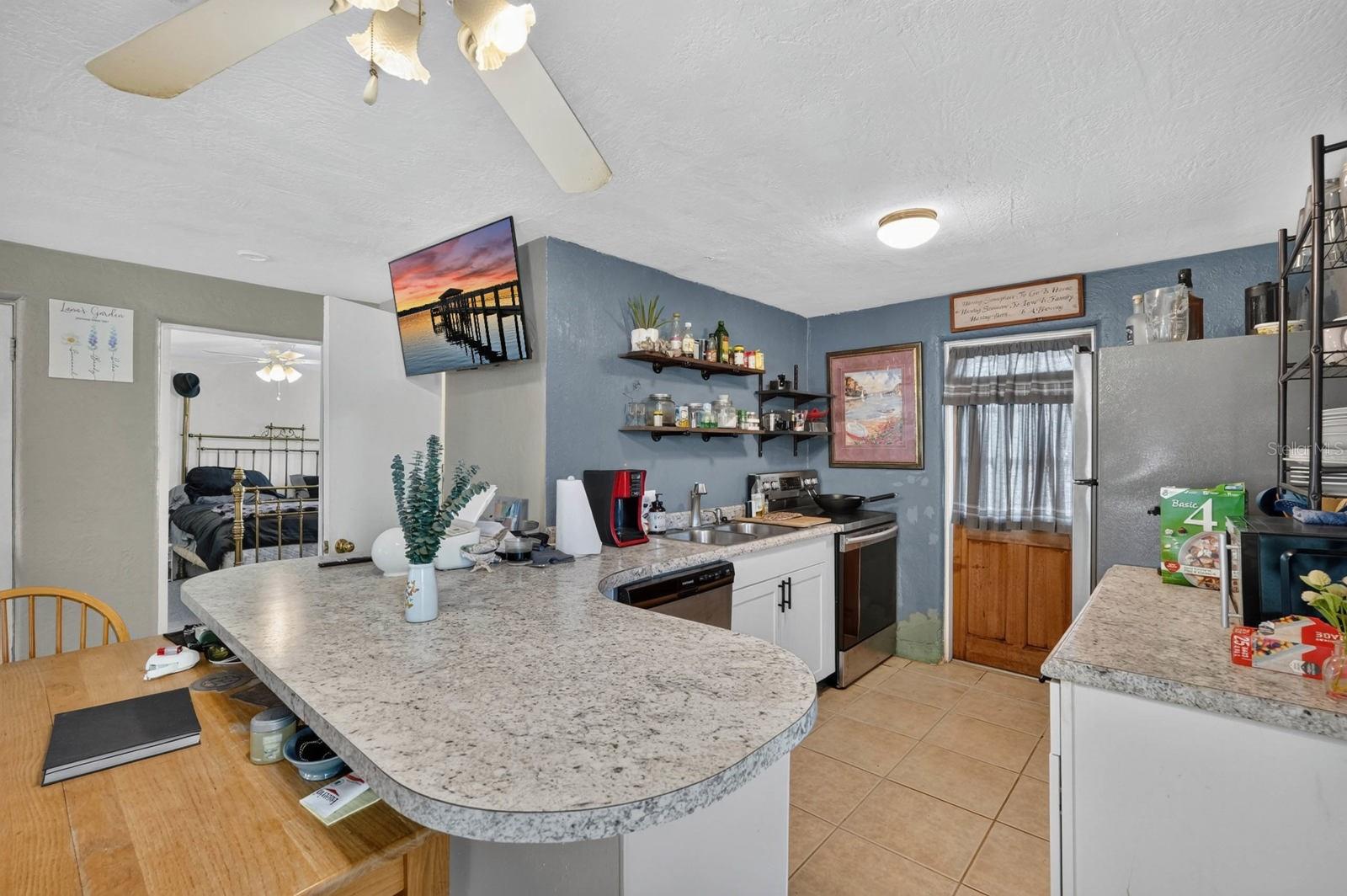 V4951599 Property Photo 26