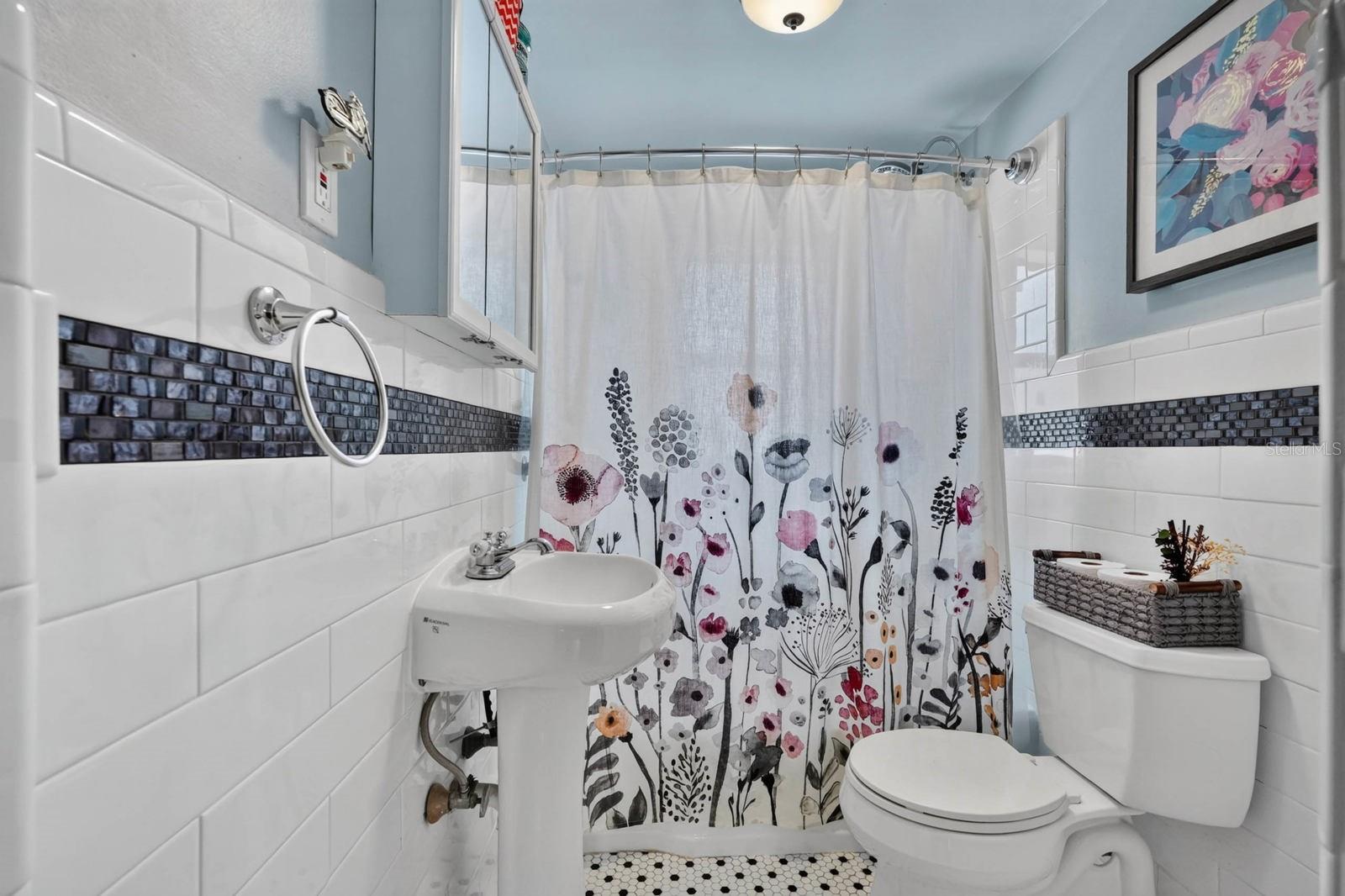 V4951599 Property Photo 31