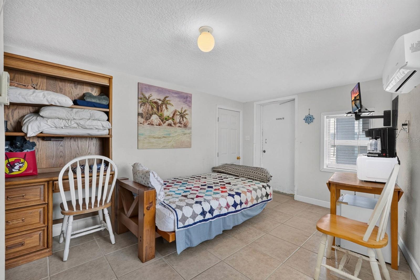 V4951599 Property Photo 38