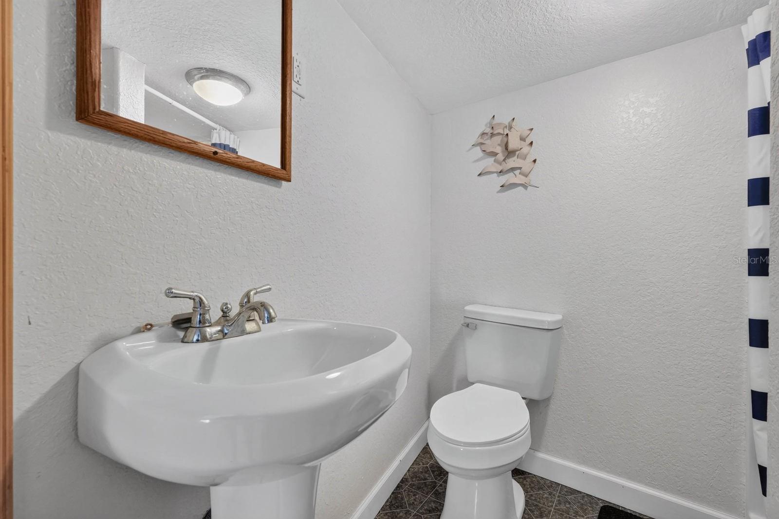 V4951599 Property Photo 40