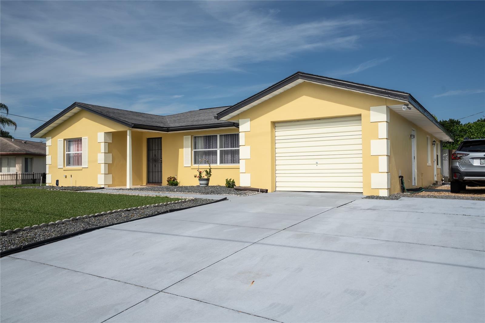 2178 India Blvd Property Photo 3