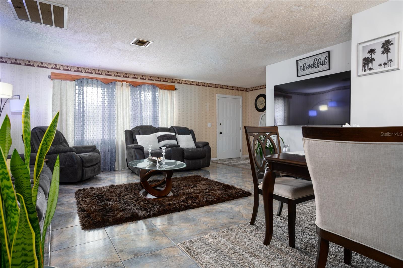 2178 India Blvd Property Photo 6