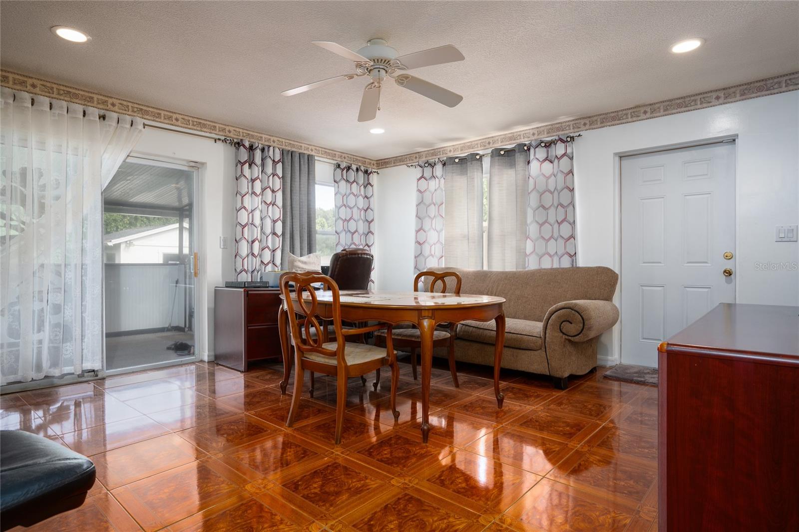 2178 India Blvd Property Photo 8