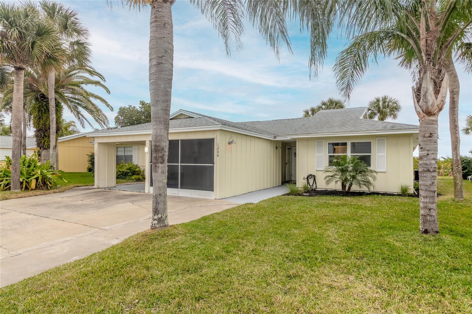 1206 Harbour Point Dr Property Photo 1