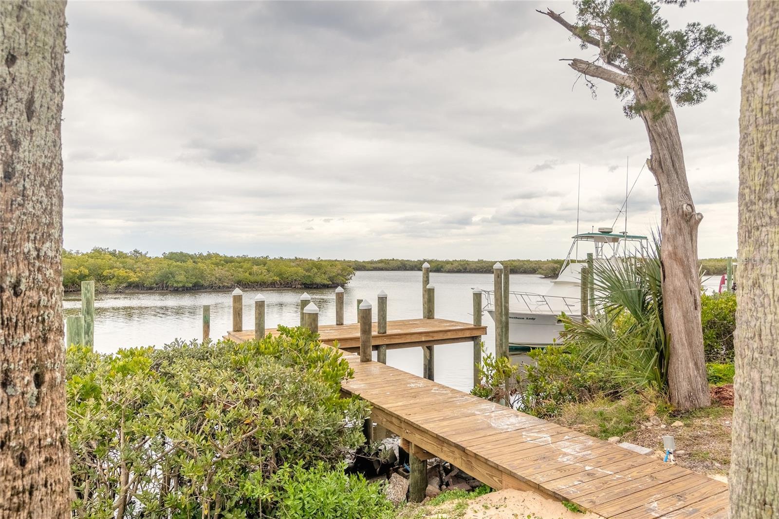 1206 Harbour Point Dr Property Photo 31