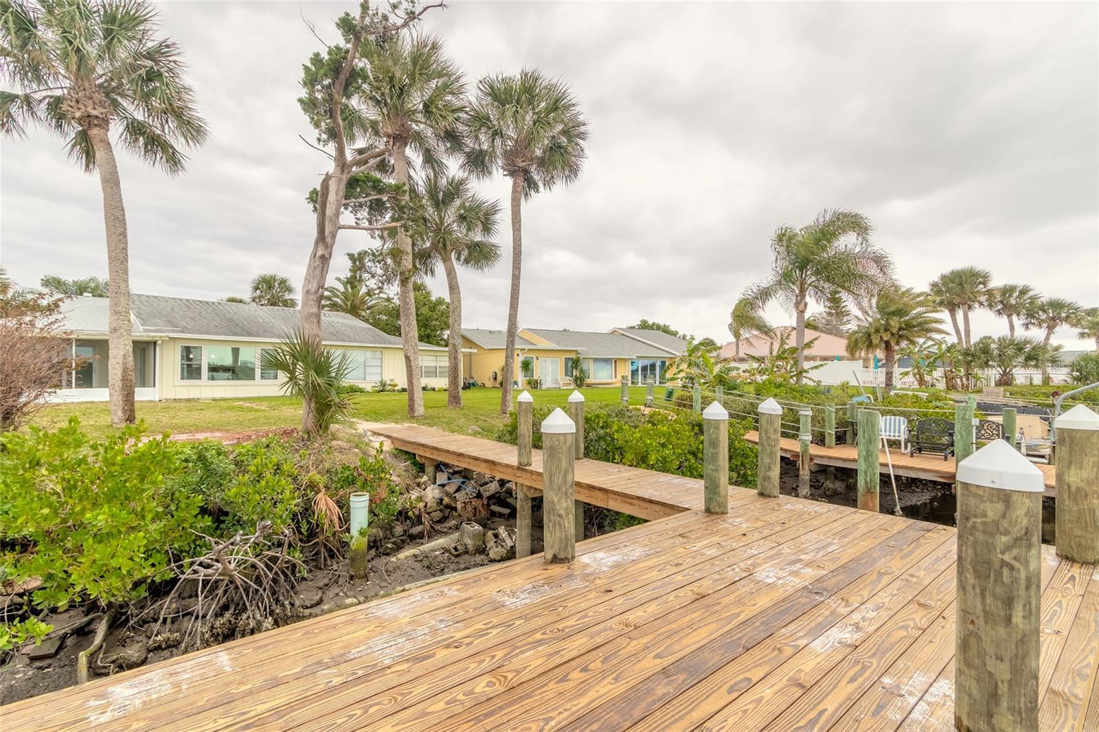 1206 Harbour Point Dr Property Photo 34