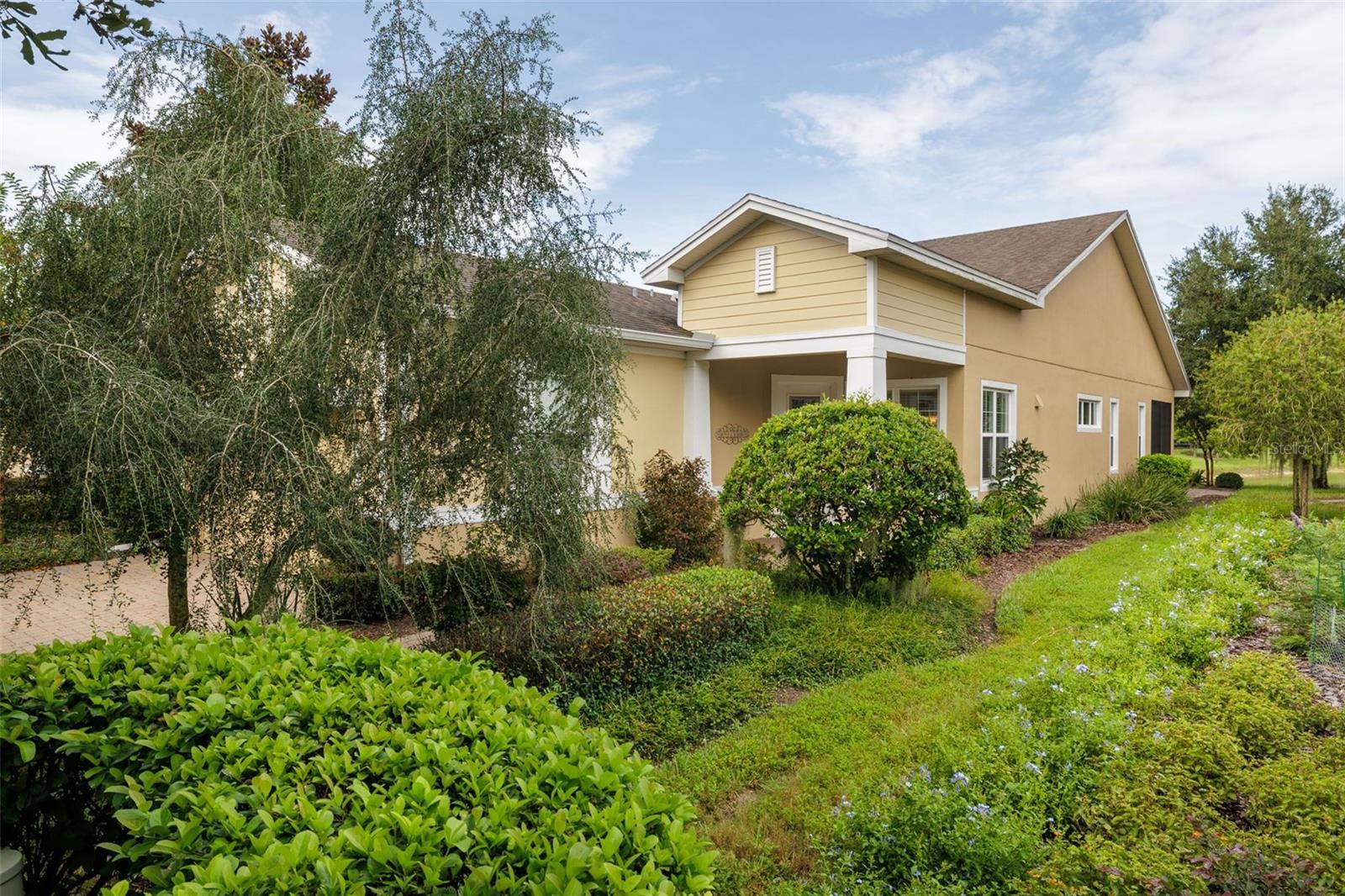 413 CYPRESS HILLS WAY Property Photo 1