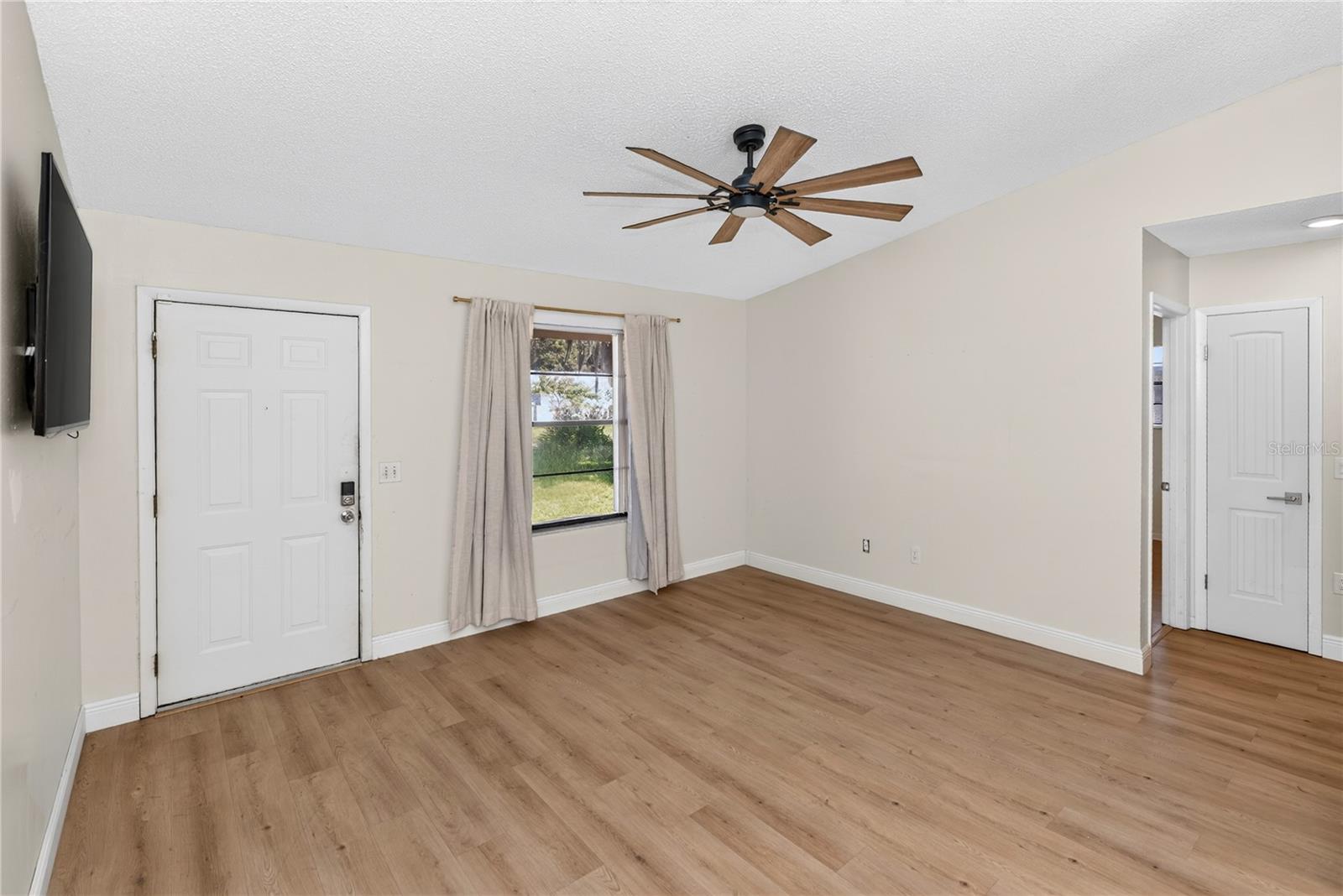 209 Delespine Dr Property Photo 3
