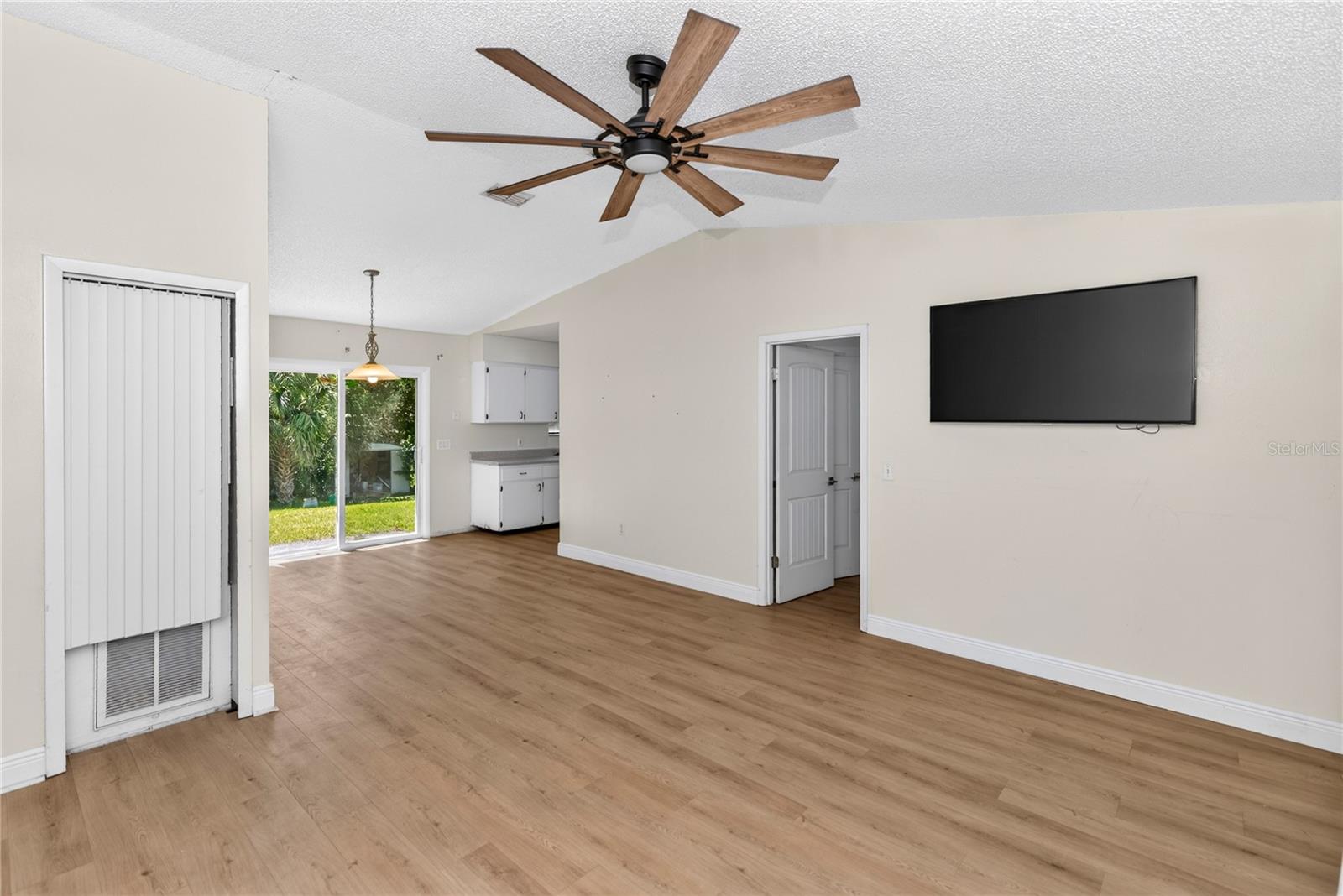 209 Delespine Dr Property Photo 4