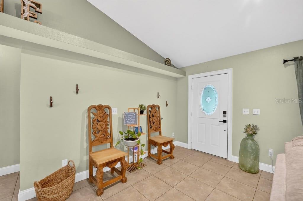 1580 Deland Ave Property Photo 10