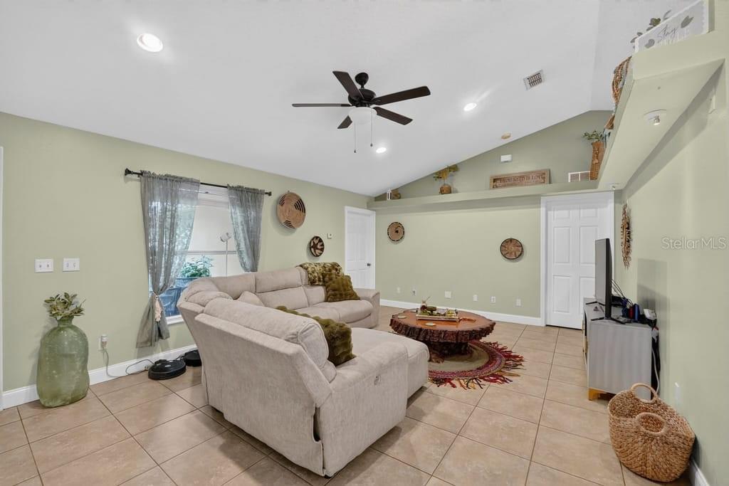 1580 Deland Ave Property Photo 12