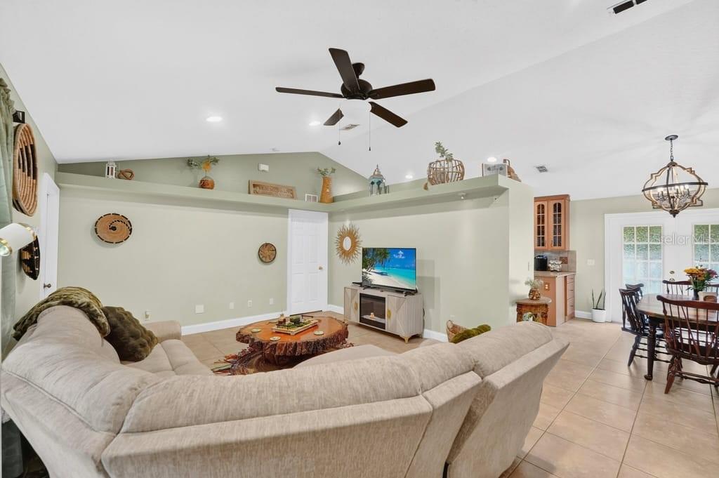 1580 Deland Ave Property Photo 14